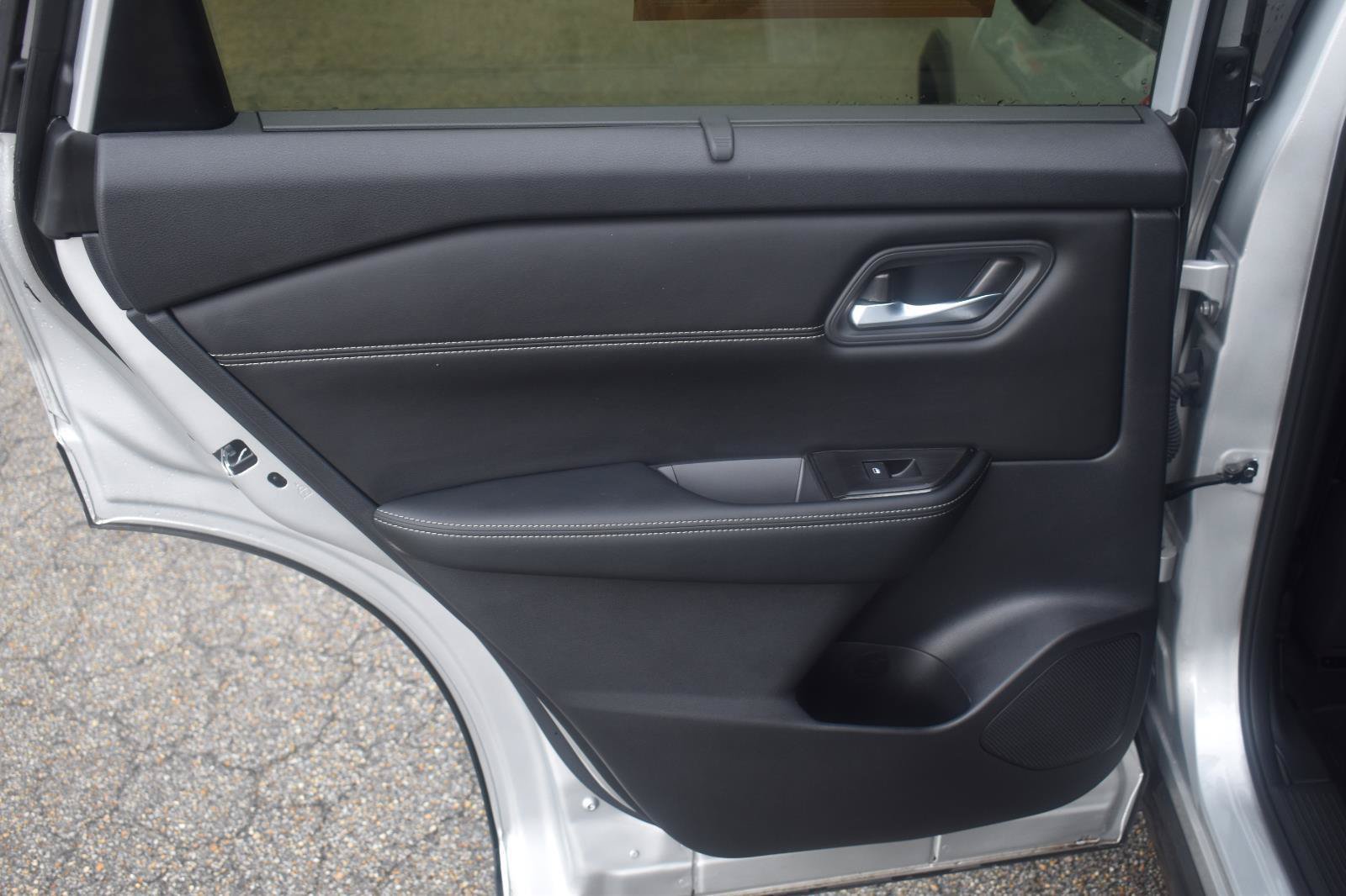 Certified 2024 Nissan Rogue SV w/ SV Premium Package FWD image 45