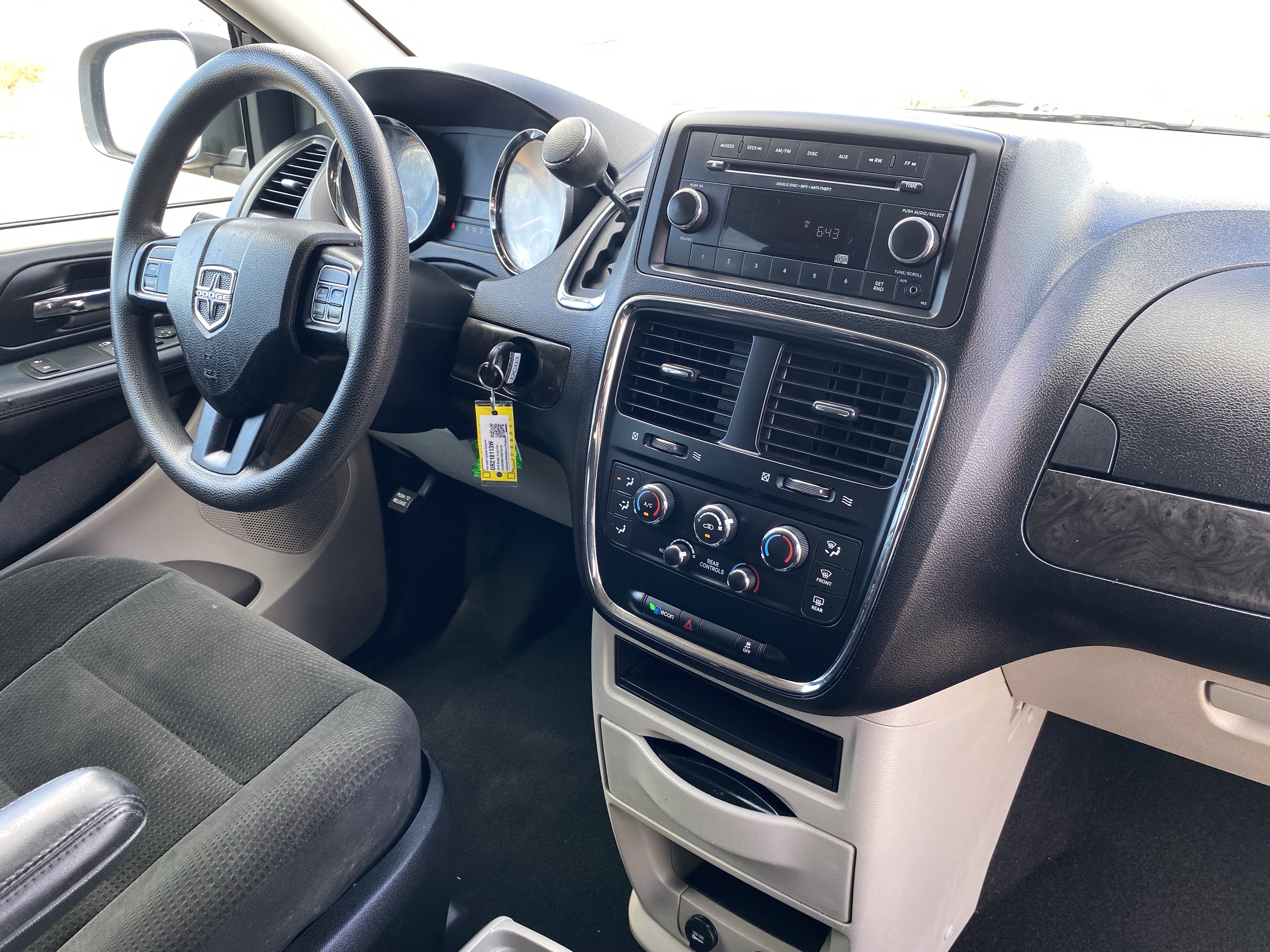 Used 2016 Dodge Grand Caravan SE w/ Quick Order Package 29E SE FWD image 12