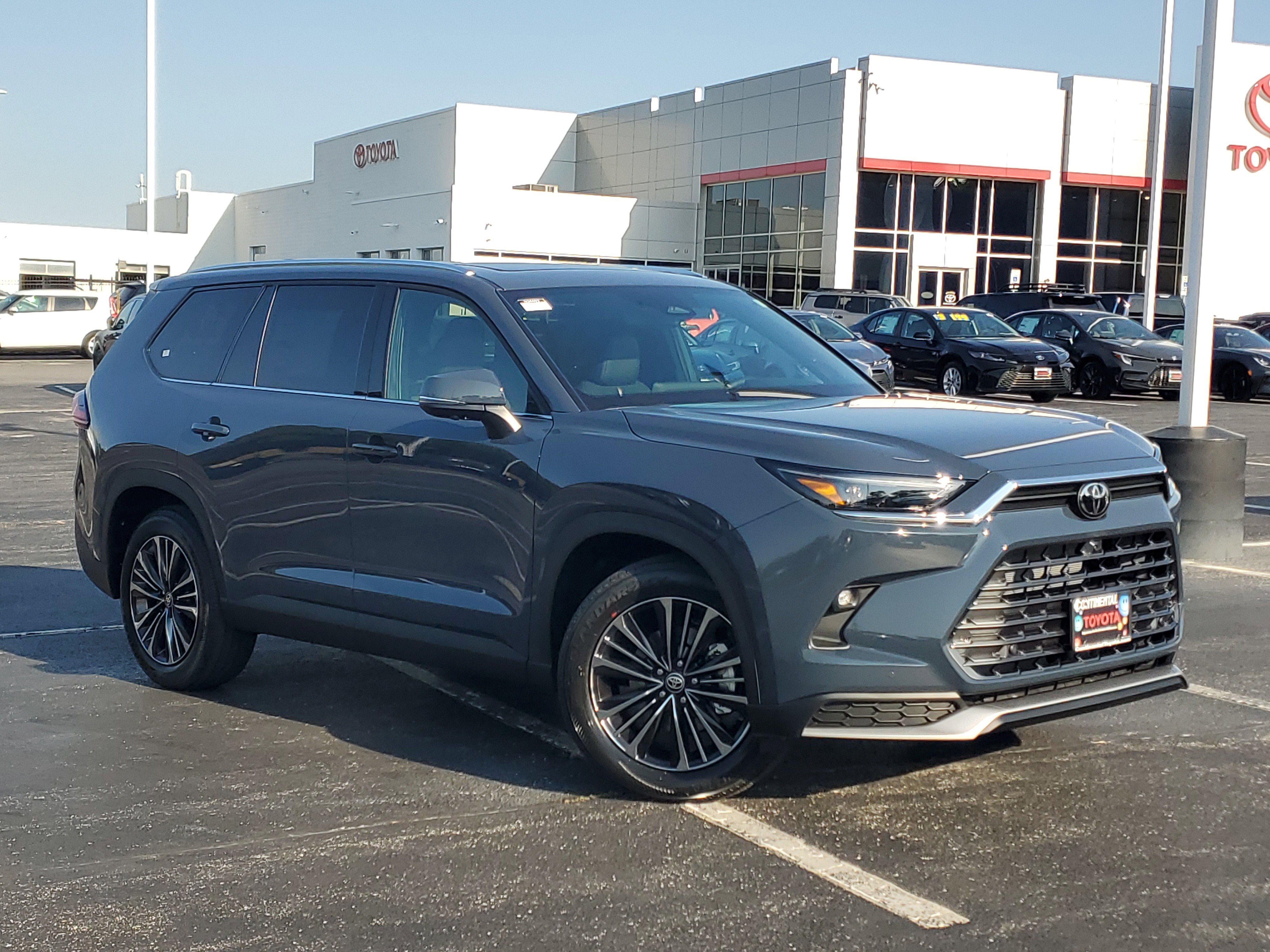 New 2026 Toyota Grand Highlander AWD Hybrid image 2