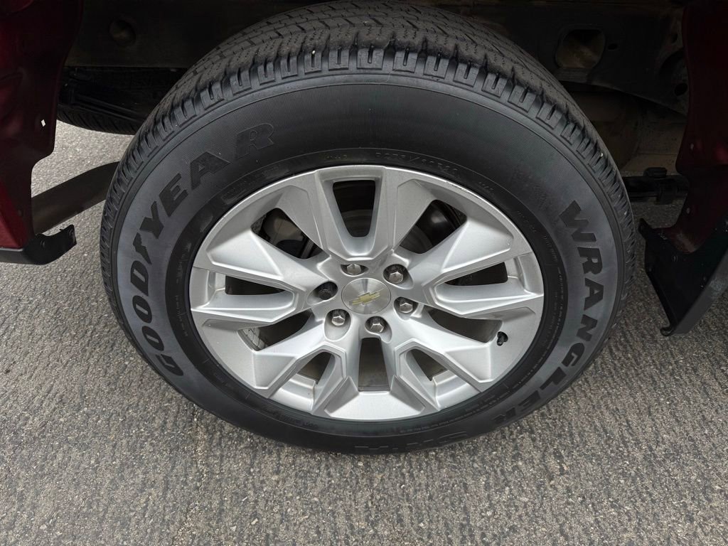 Used 2020 Chevrolet Silverado 1500 Custom w/ Custom Value Package image 8