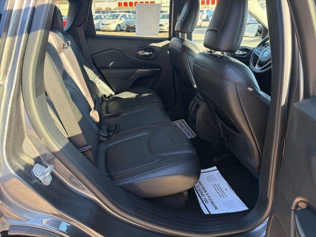 Used 2020 Jeep Cherokee Limited w/ Technology Group image 16