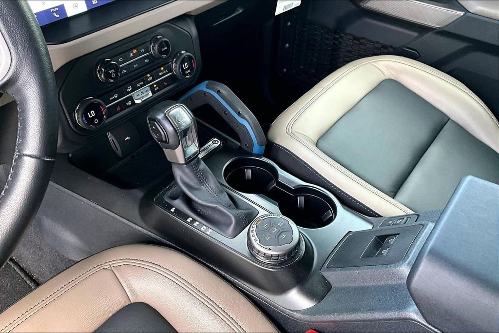 Used 2023 Ford Bronco Wildtrak image 14