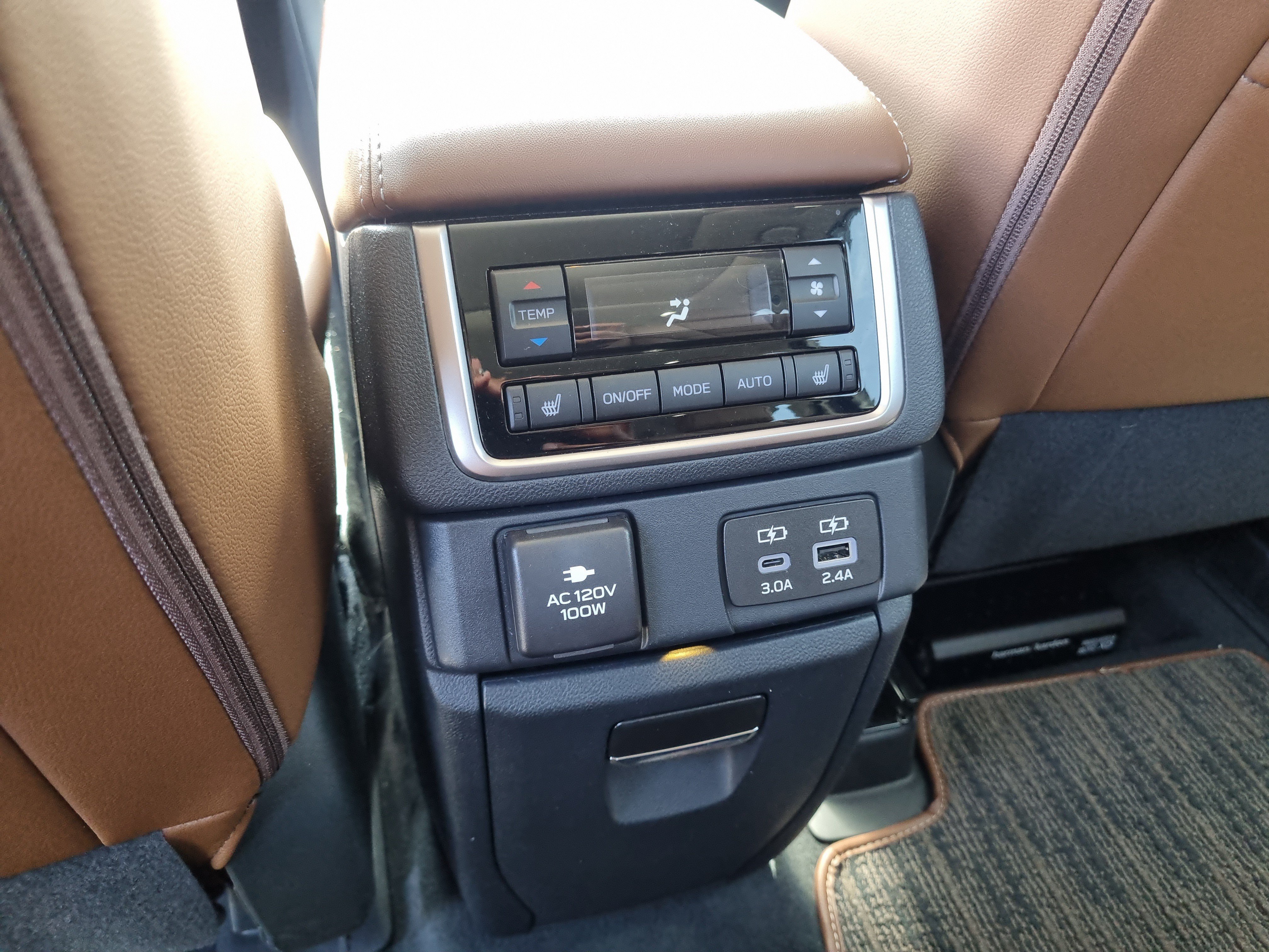 Used 2024 Subaru Ascent Touring w/ Popular Package #2 AWD/4WD image 14