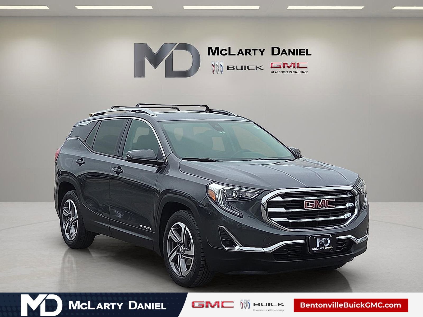 Certified 2020 GMC Terrain SLT FWD image 1