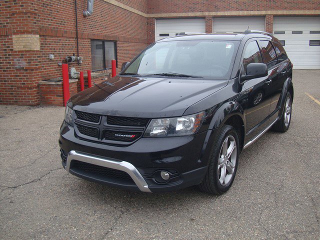 Used 2017 Dodge Journey Crossroad FWD image 1