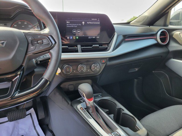 Certified 2025 Chevrolet Trax RS w/ Driver Confidence Package image 16