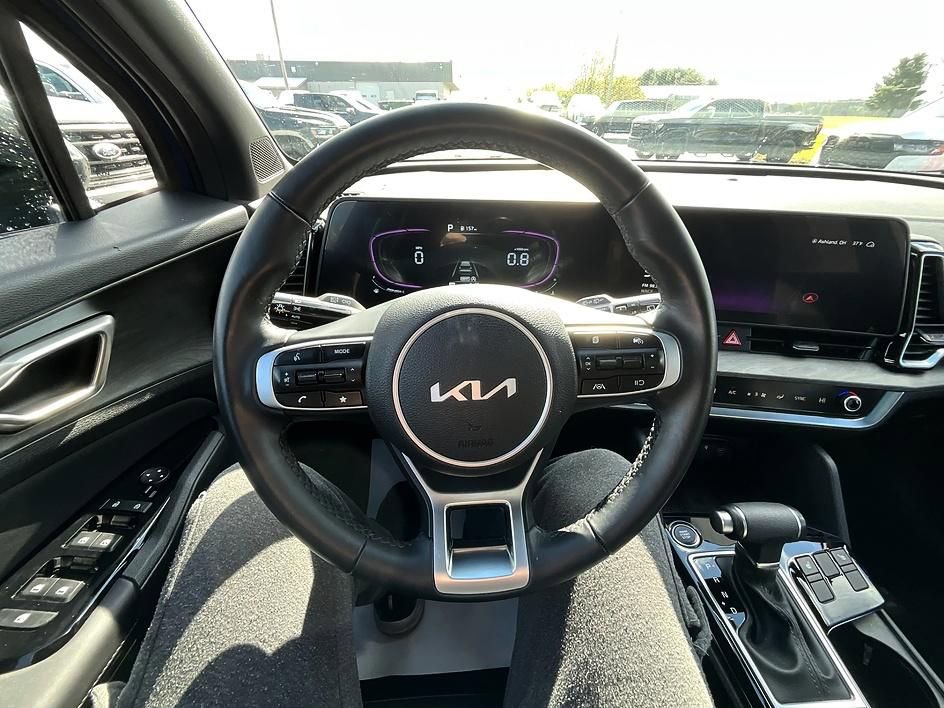 Used 2025 Kia Sportage X-Line w/ Premium Package image 21