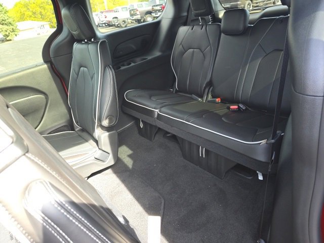 New 2026 Chrysler Pacifica Limited w/ S Appearance Package image 21