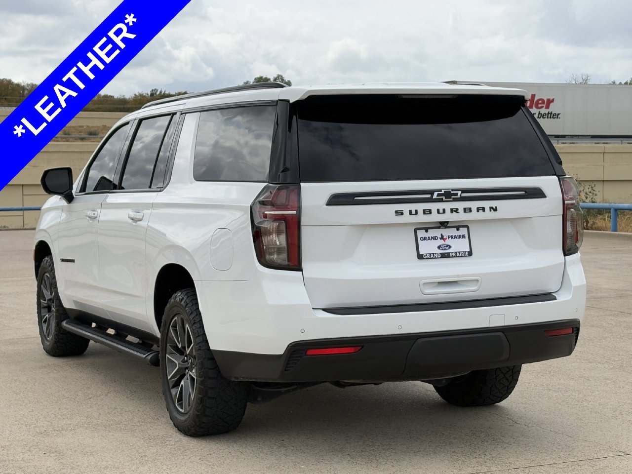 Used 2023 Chevrolet Suburban Z71 AWD/4WD image 6