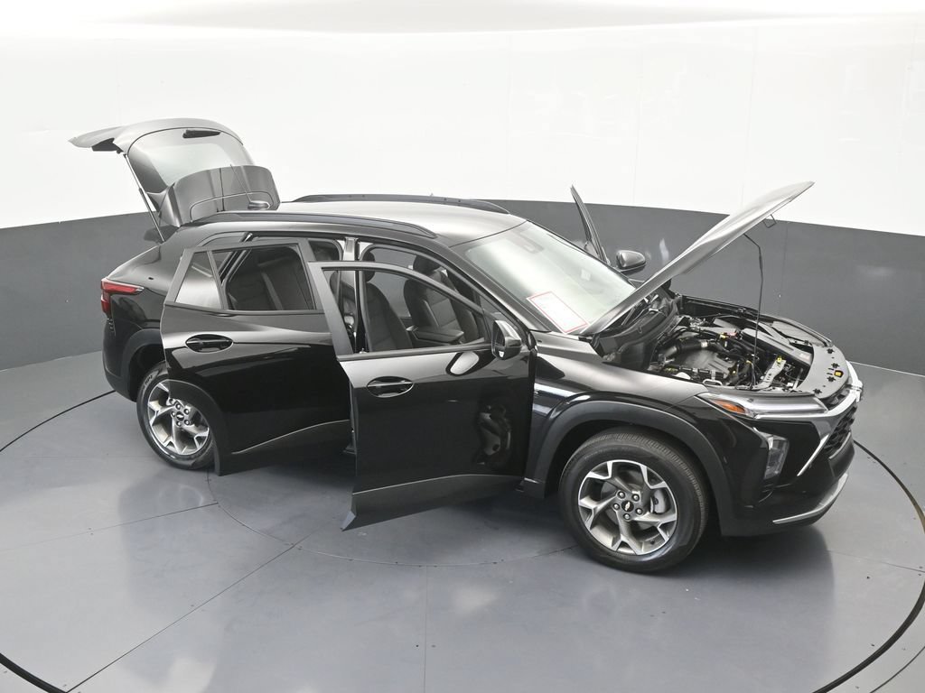 Used 2026 Chevrolet Trax LT FWD image 66
