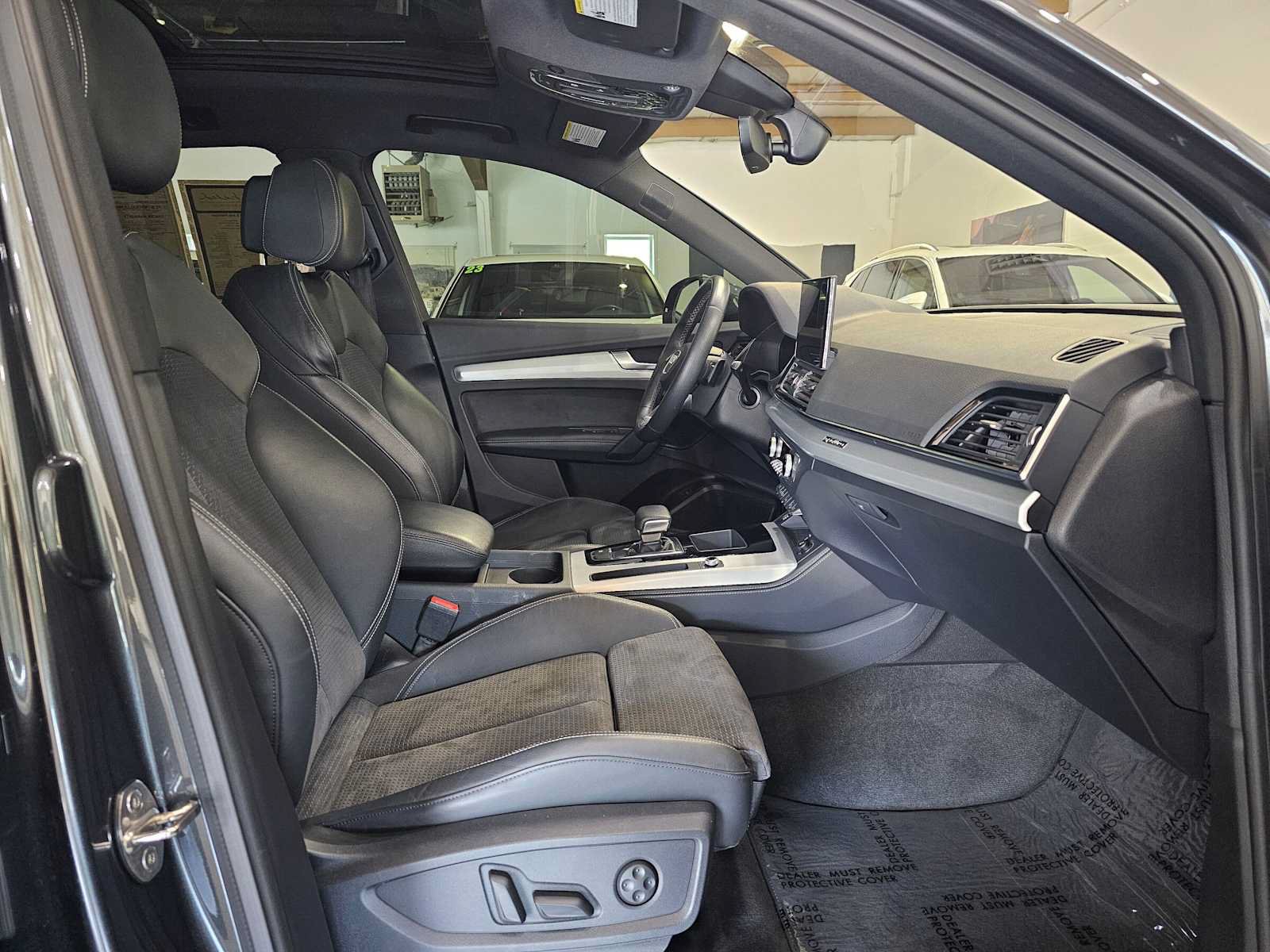 Used 2023 Audi Q5 e Premium Plus w/ Premium Plus Package AWD/4WD image 10