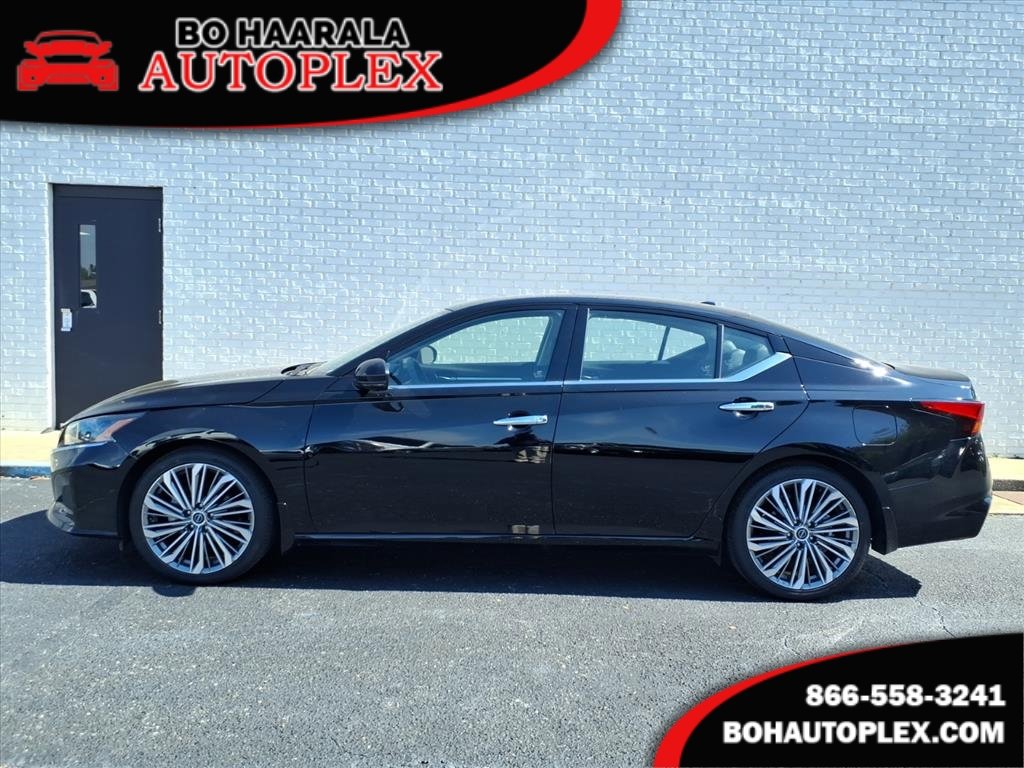 Used 2024 Nissan Altima 2.5 SL