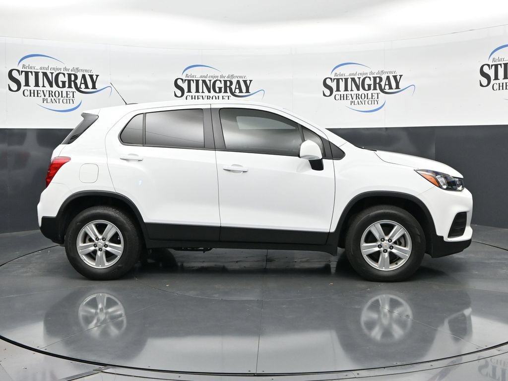 Used 2022 Chevrolet Trax LS w/ Tint and Cruise Package AWD/4WD image 8