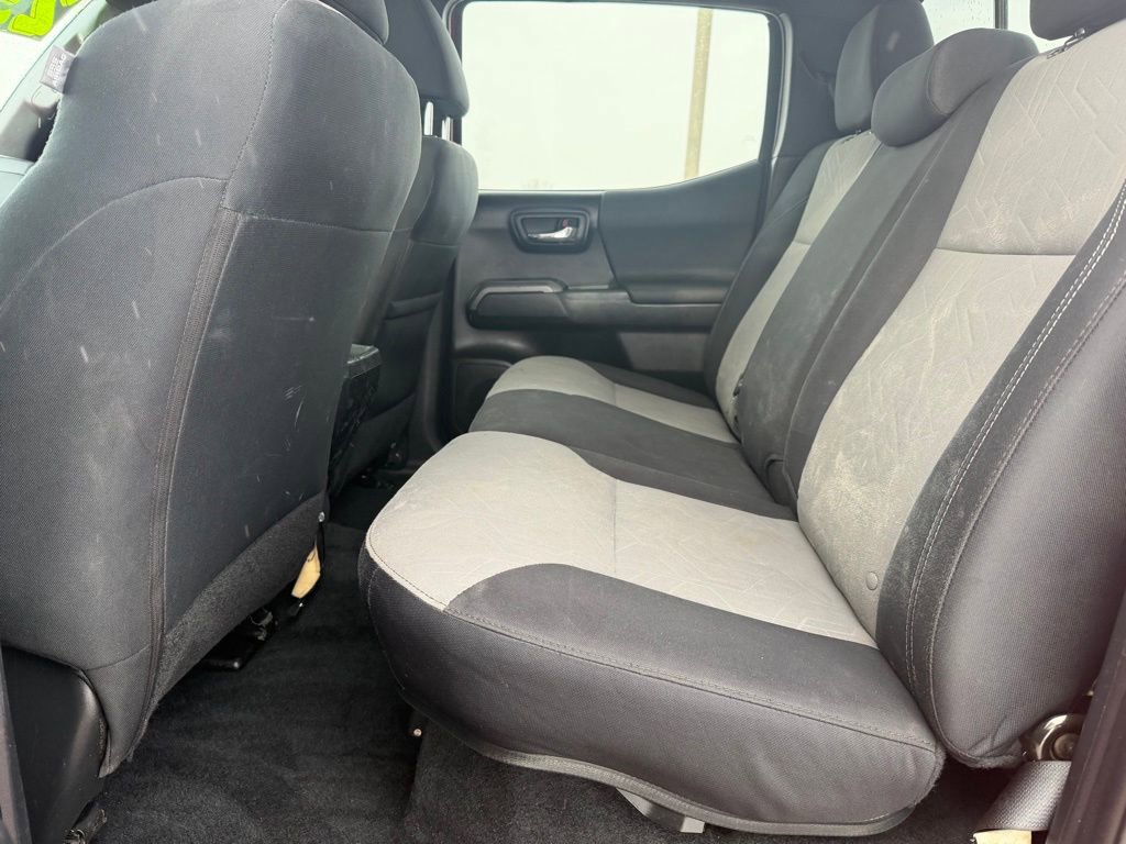 Used 2023 Toyota Tacoma TRD Off-Road image 23