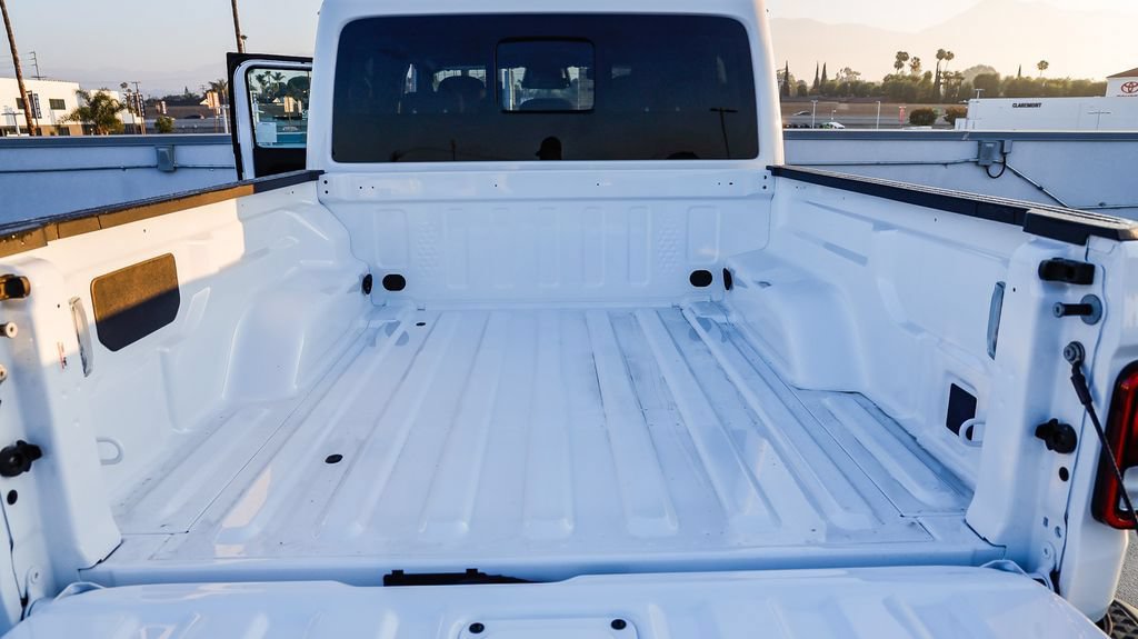 New 2026 Jeep Gladiator Sport AWD/4WD image 31