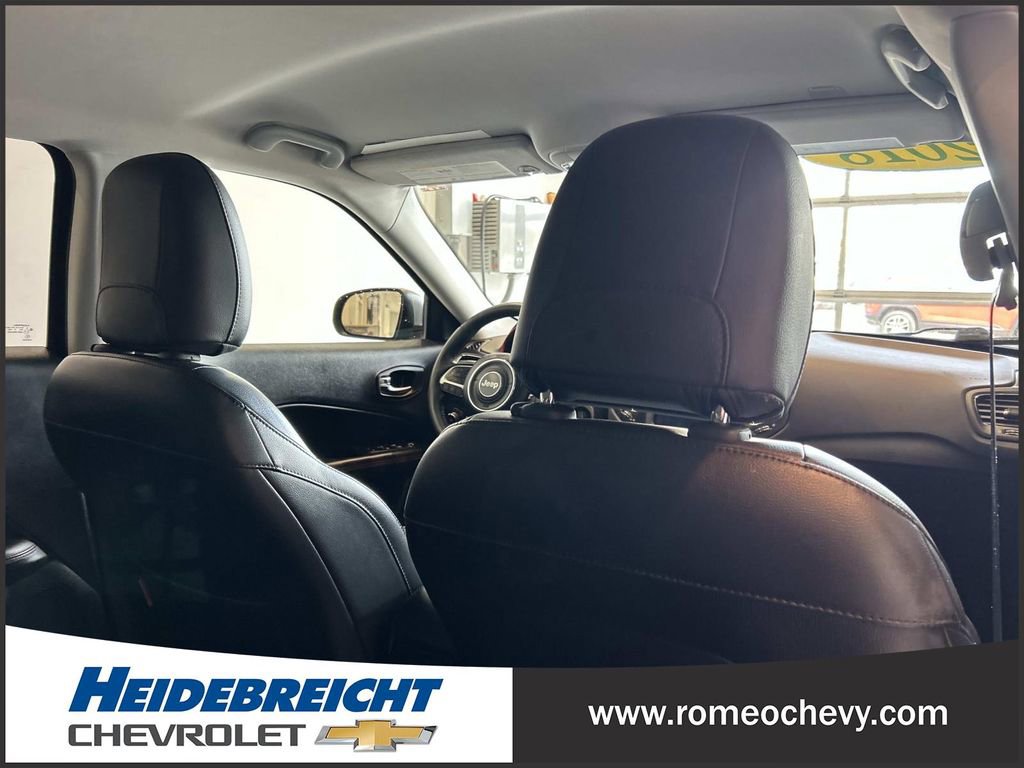 Used 2018 Jeep Compass Trailhawk w/ Navigation Group AWD/4WD image 30