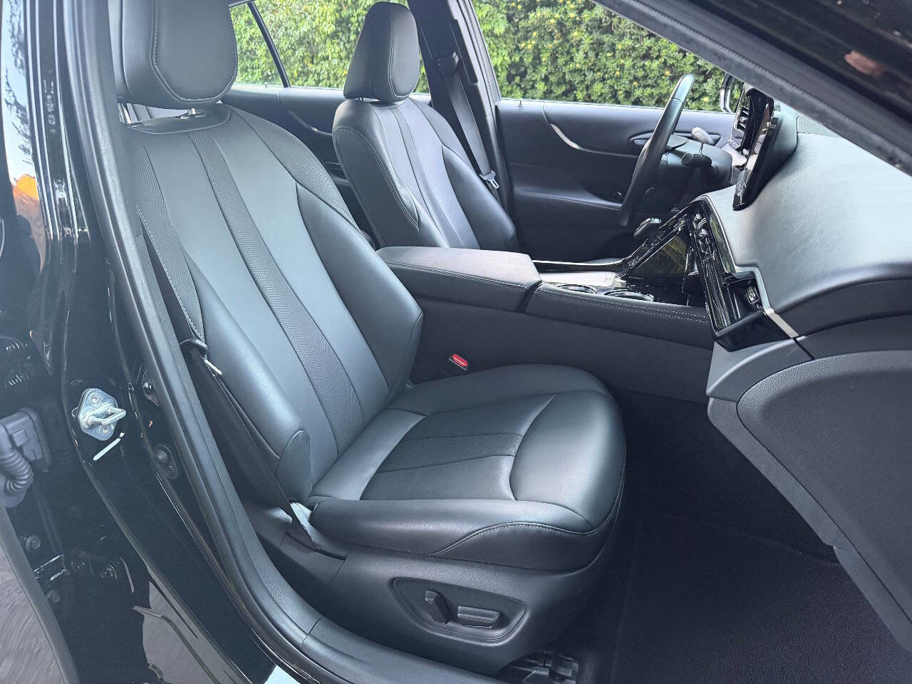 Used 2023 Toyota Mirai w/ Advanced Technology Package image 27