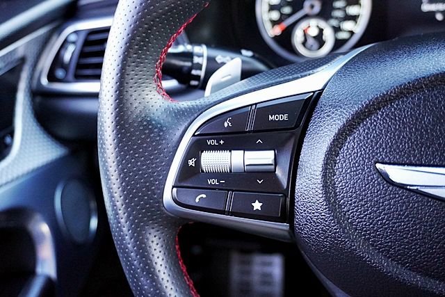 Used 2023 Genesis G70 2.0T w/ Sport Prestige Package image 35