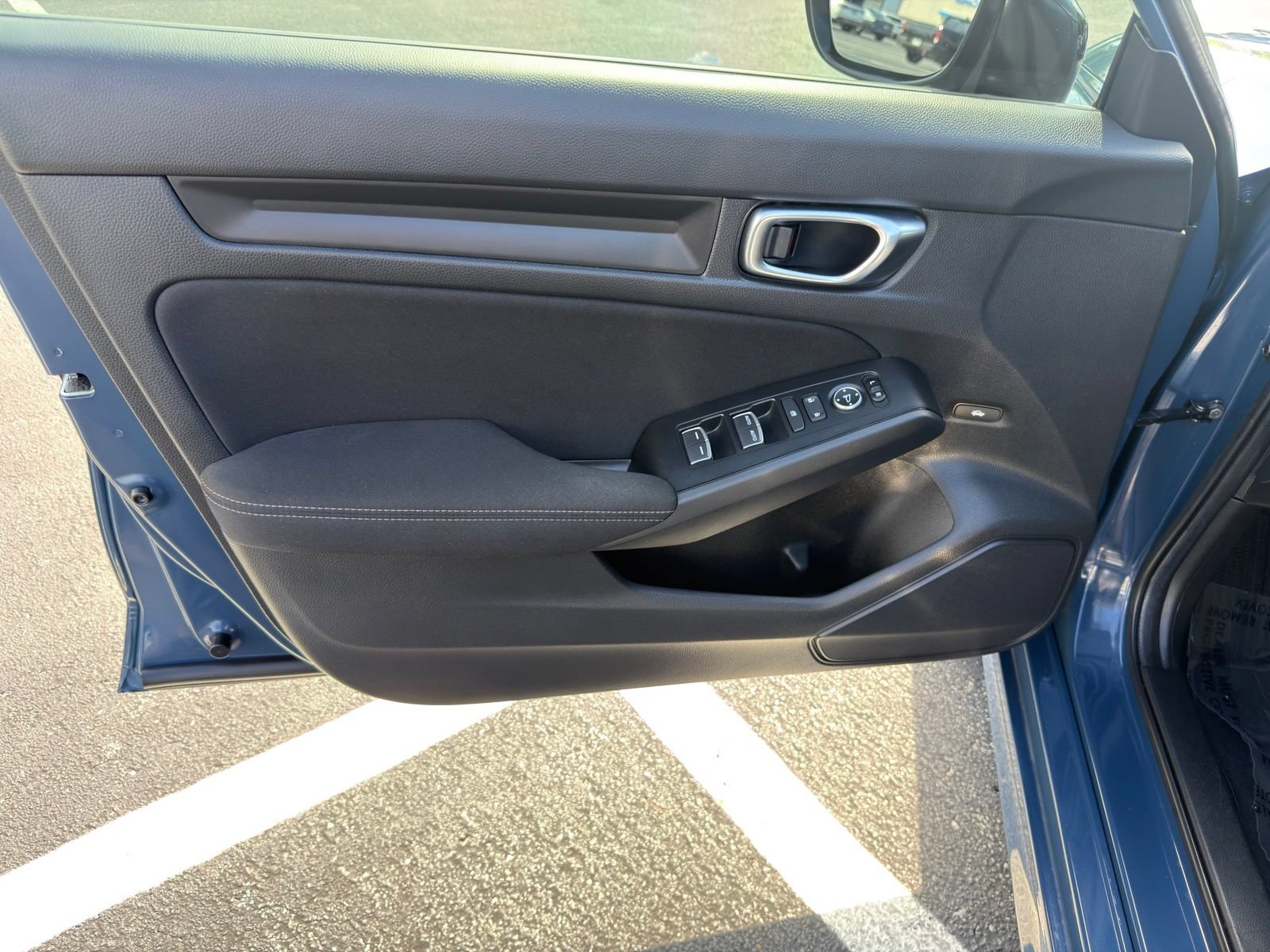 Used 2025 Honda Civic Sport image 10