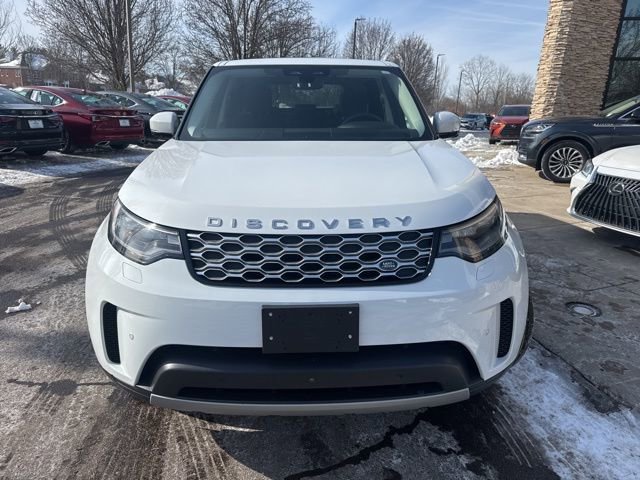 Used 2023 Land Rover Discovery S image 6