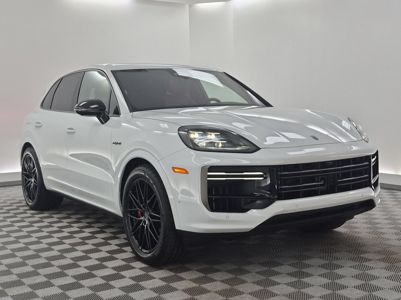 New 2026 Porsche Cayenne Turbo AWD/4WD image 8