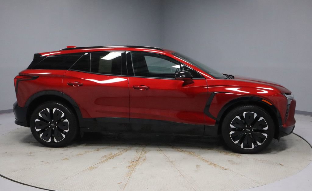 Used 2024 Chevrolet Blazer EV RS image 11
