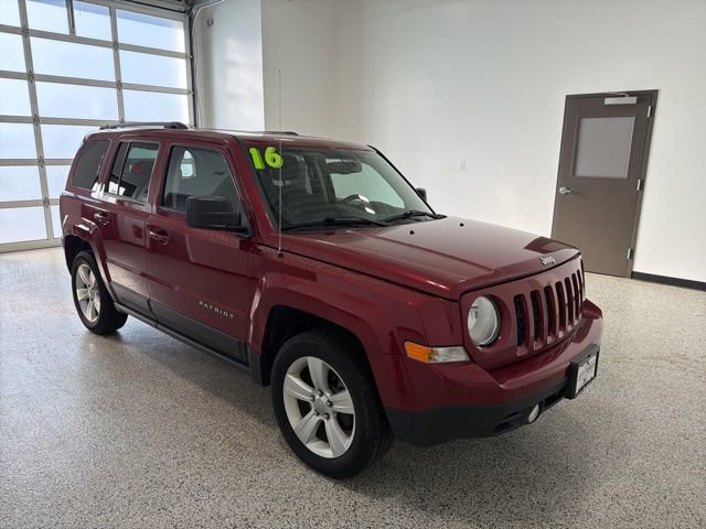 Used 2016 Jeep Patriot Latitude image 2