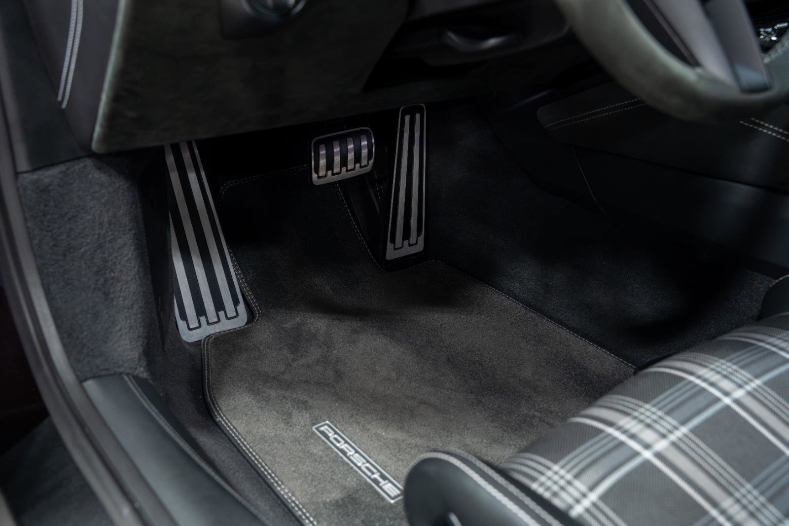 Used 2022 Porsche 911 GT3 image 76