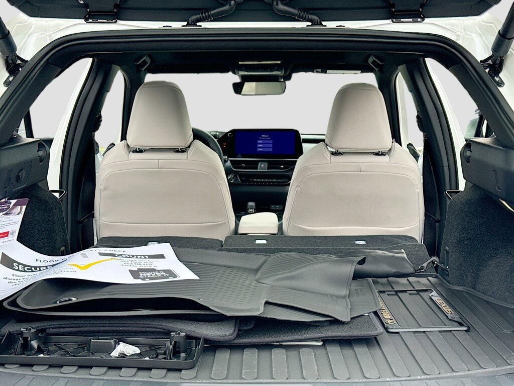 New 2025 Lexus UX 300h AWD image 7