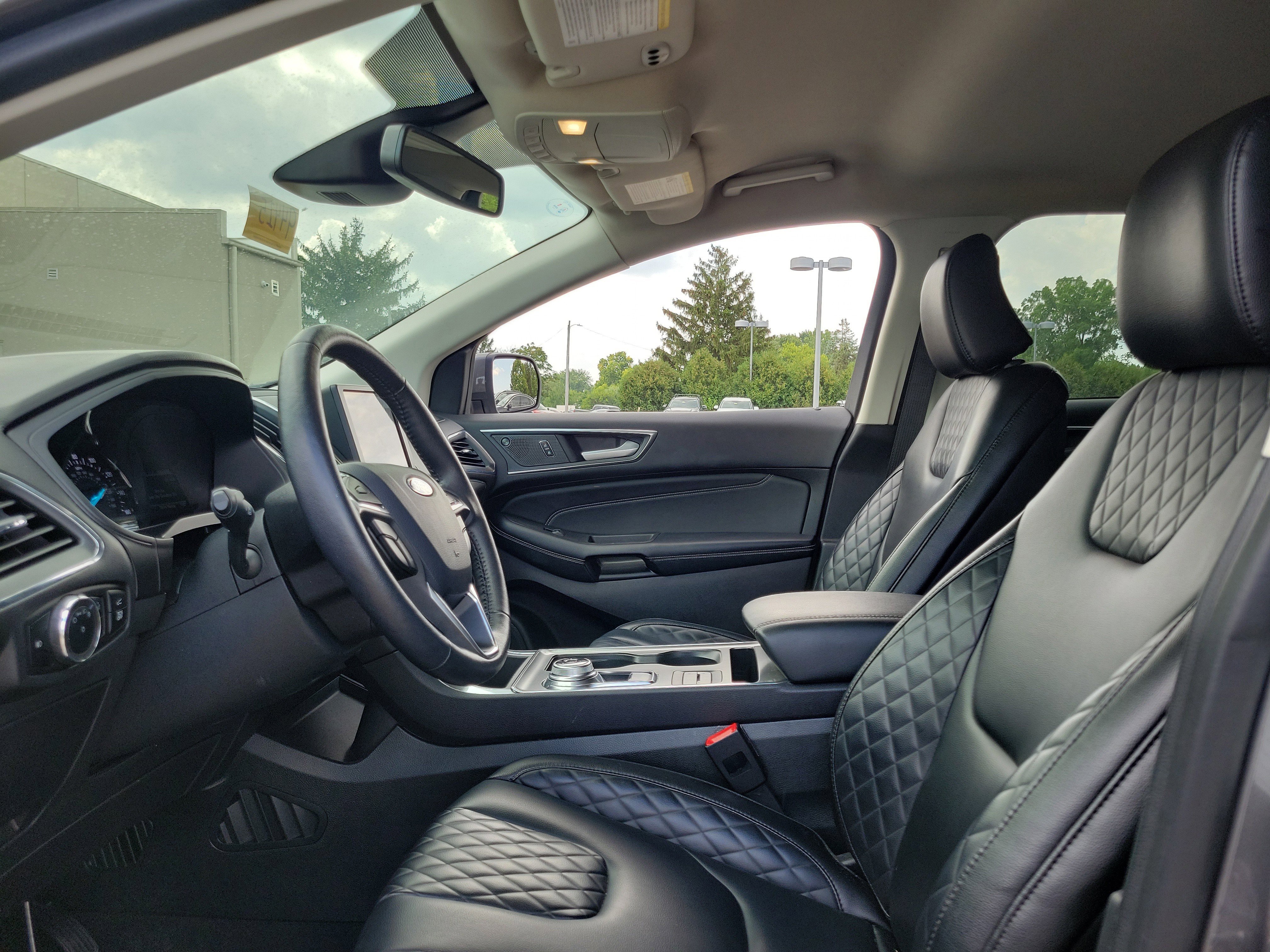 Used 2024 Ford Edge Titanium image 15