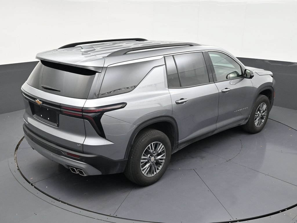 Used 2024 Chevrolet Traverse LT FWD image 15