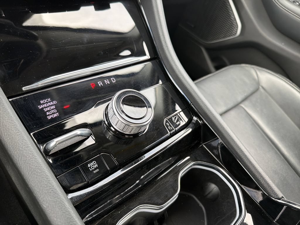 Used 2022 Jeep Grand Cherokee Limited 4xe w/ Luxury Tech Group II AWD/4WD image 27