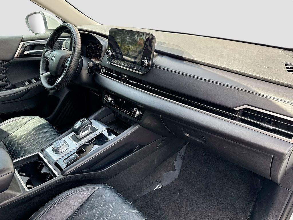 Used 2023 Mitsubishi Outlander SEL Black Edition image 24