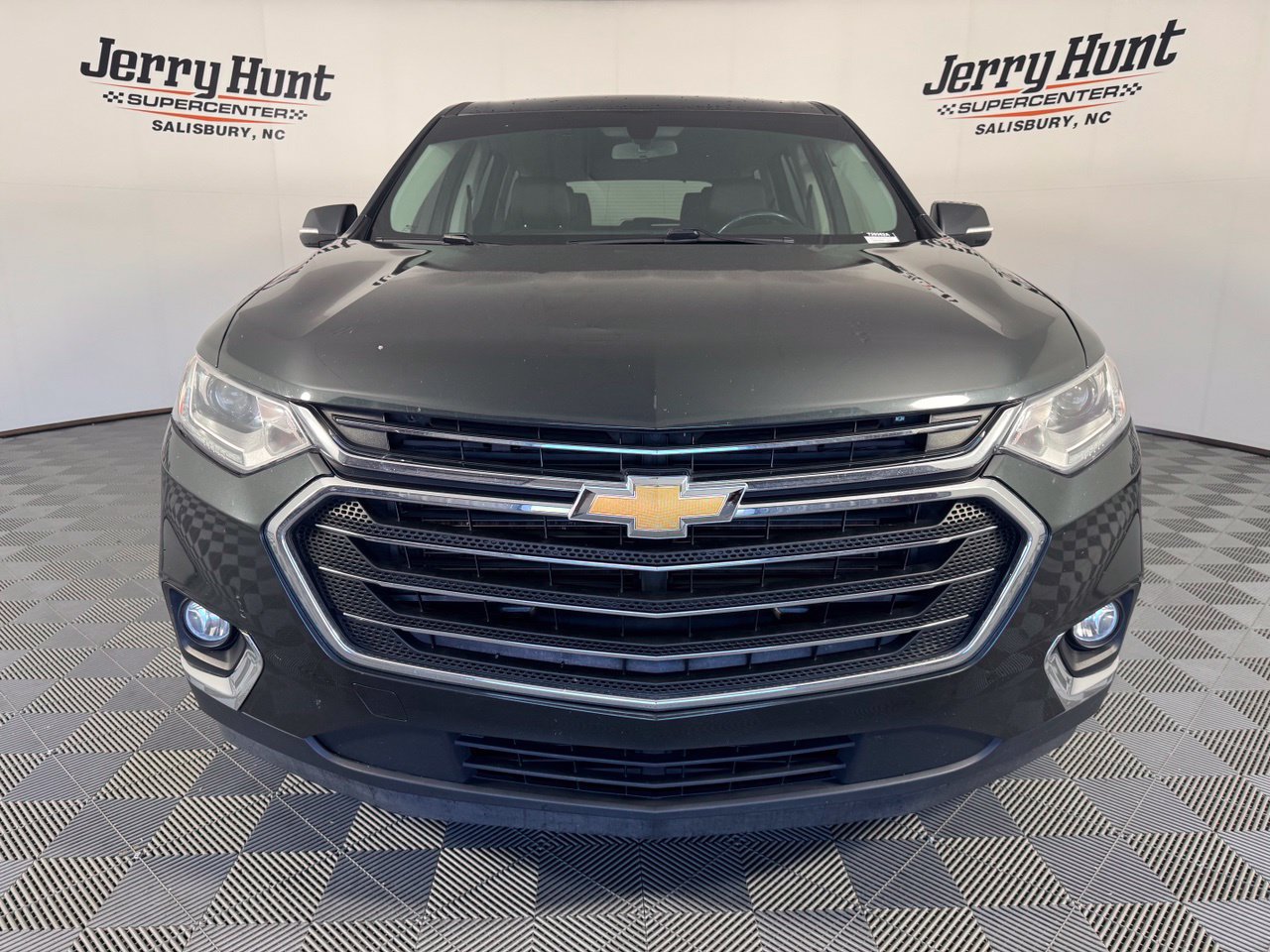 Used 2019 Chevrolet Traverse LT w/ LPO, Cargo Package FWD image 4