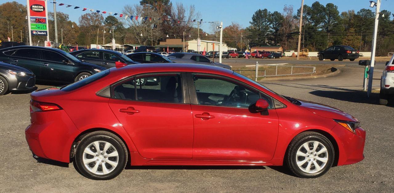 Used 2020 Toyota Corolla LE FWD image 6