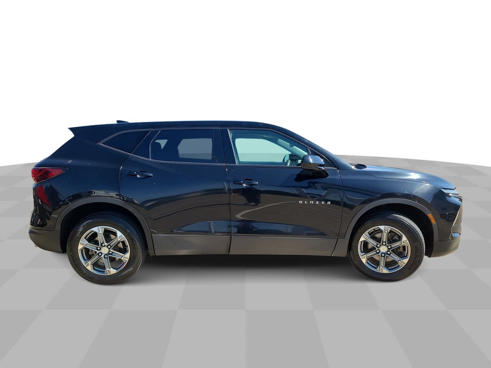 Used 2023 Chevrolet Blazer LT FWD image 9