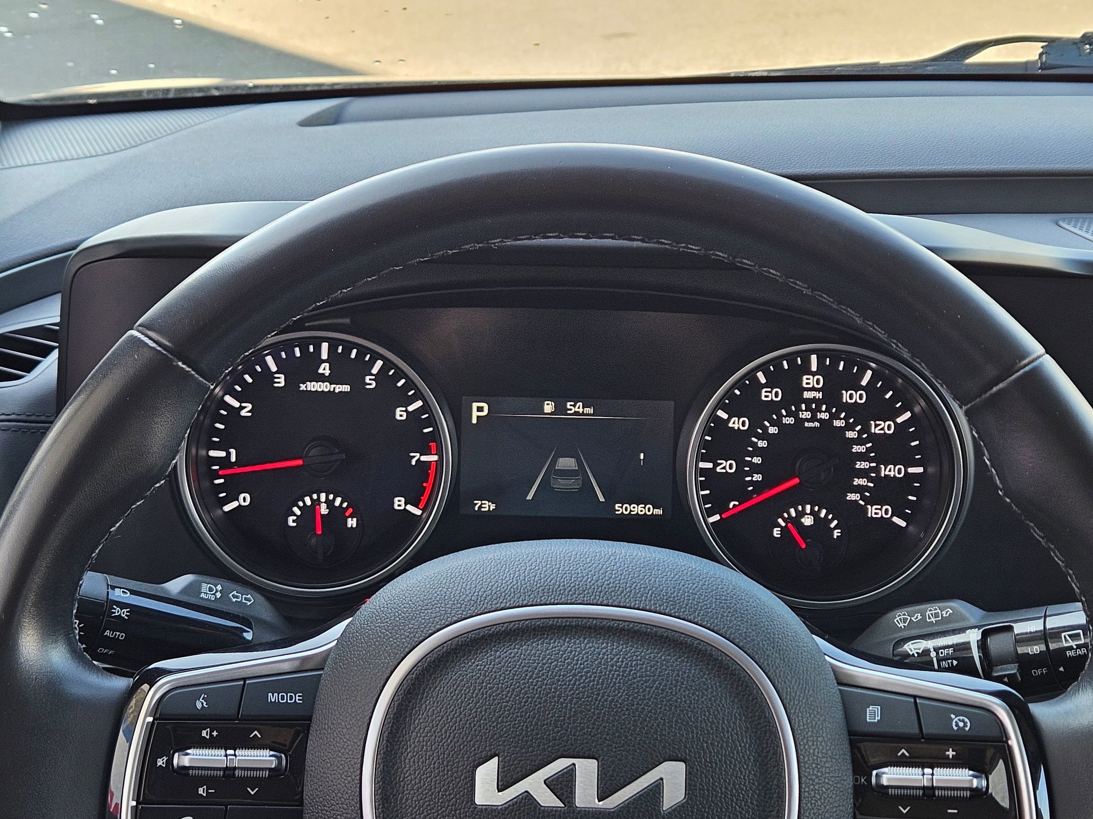 Used 2024 Kia Carnival LX FWD image 16