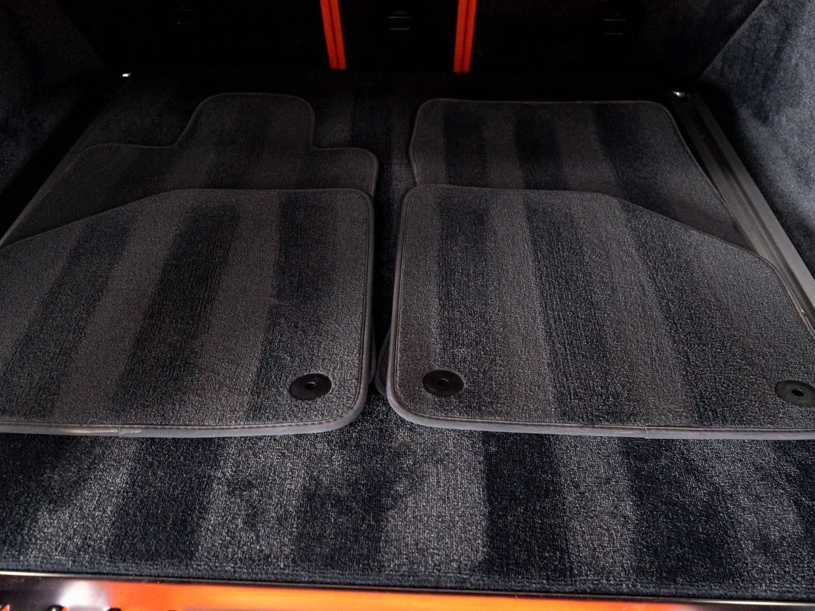 Used 2025 Aston Martin DBX 707 image 44