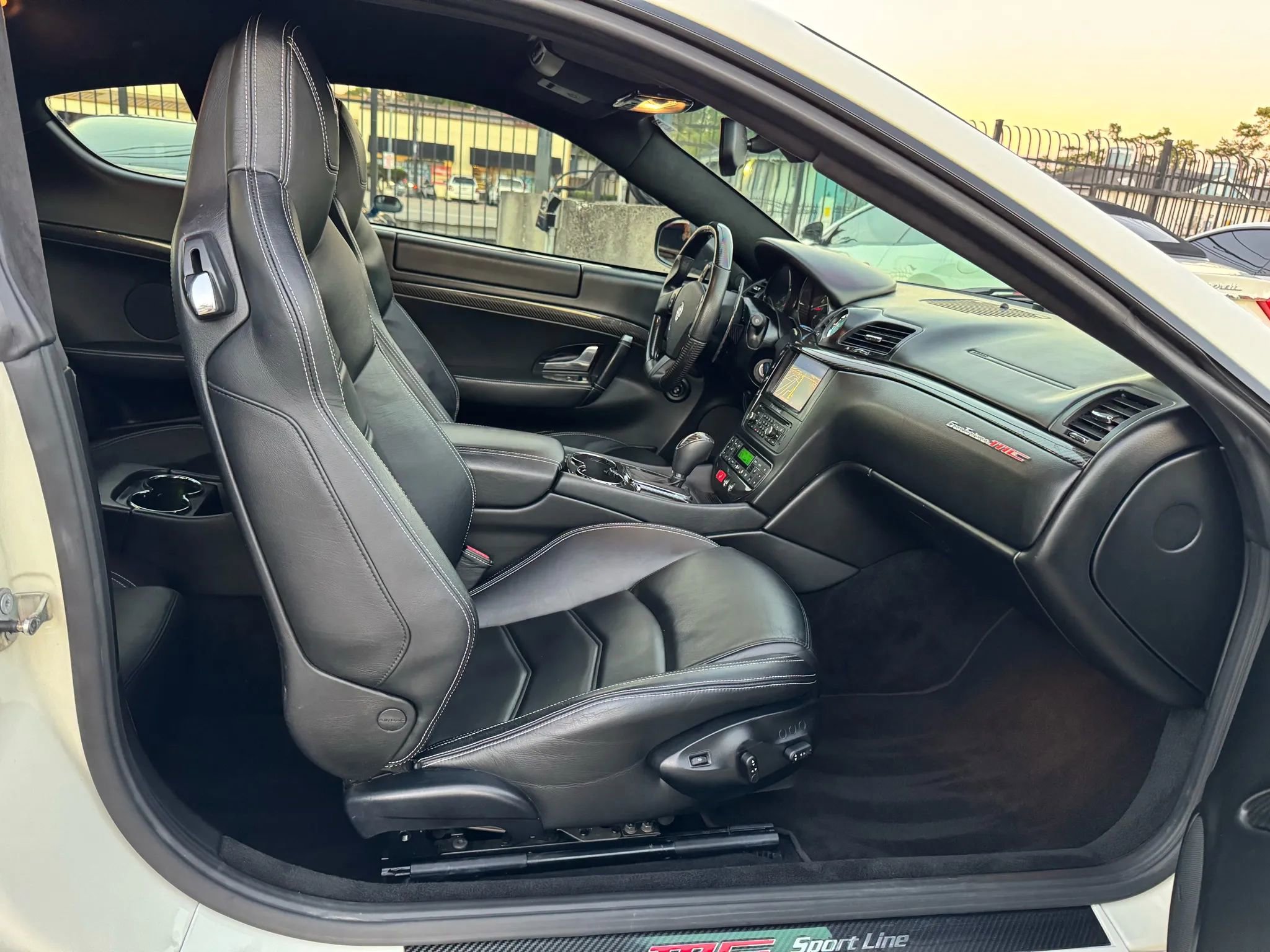 Used 2013 Maserati GranTurismo Sport image 22