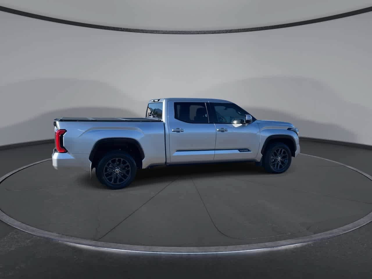 Used 2023 Toyota Tundra Platinum AWD/4WD image 2
