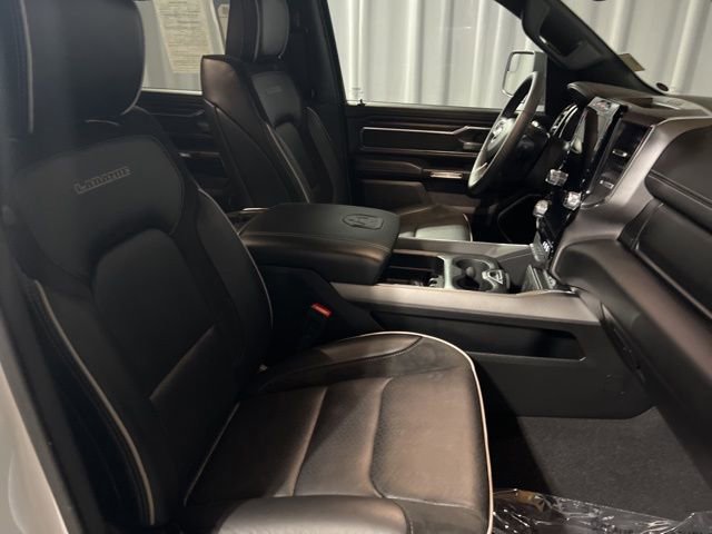 Used 2025 RAM 1500 Laramie AWD/4WD image 21