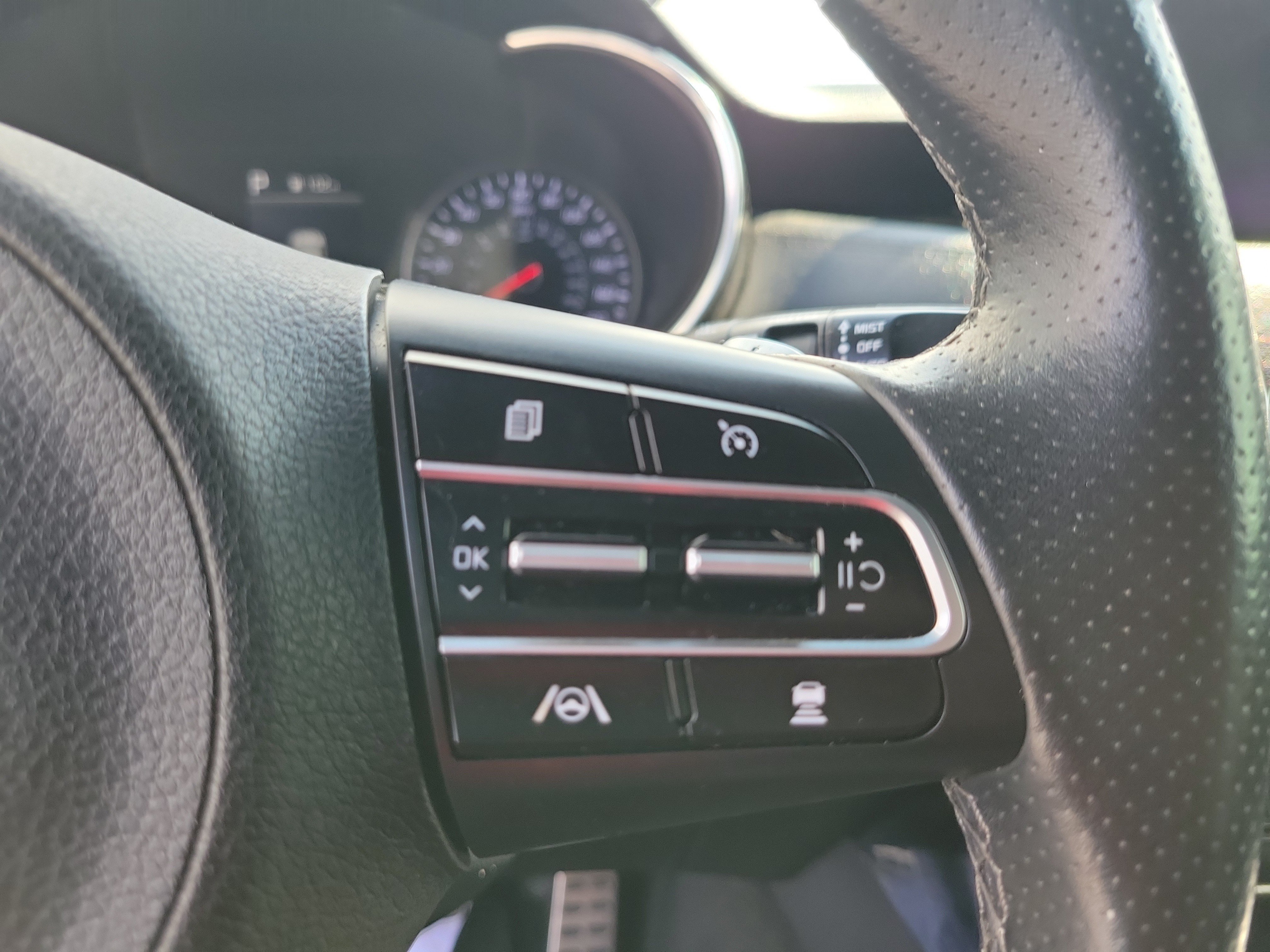 Certified 2022 Kia Stinger GT-Line RWD image 22