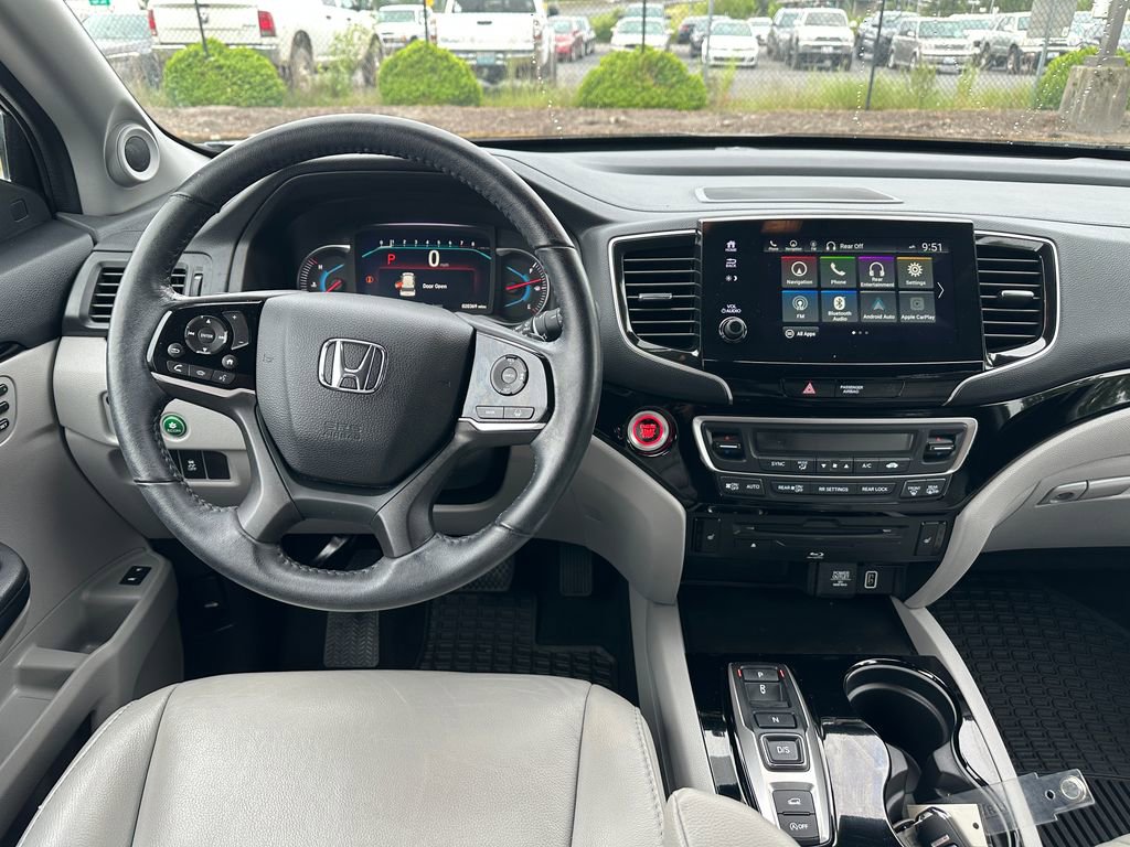 Used 2020 Honda Pilot Touring image 16