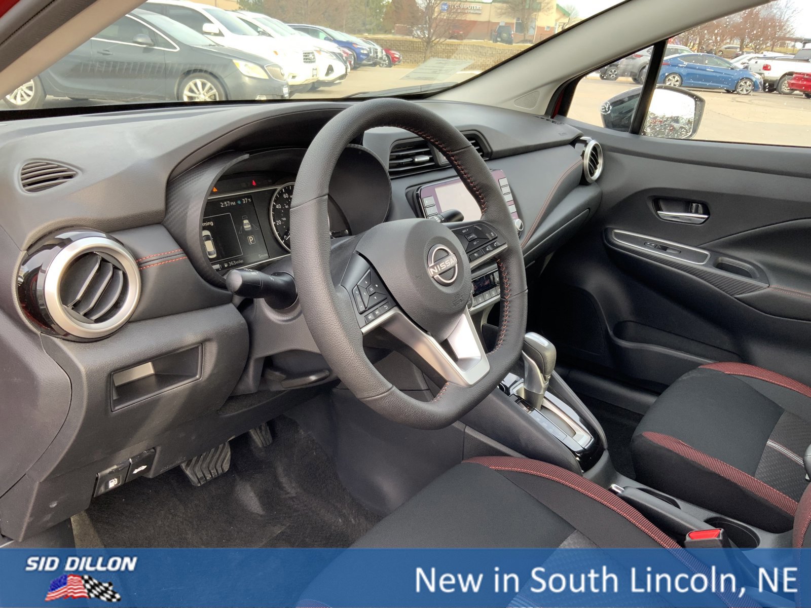 New 2025 Nissan Versa SR w/ Trunk Package image 6