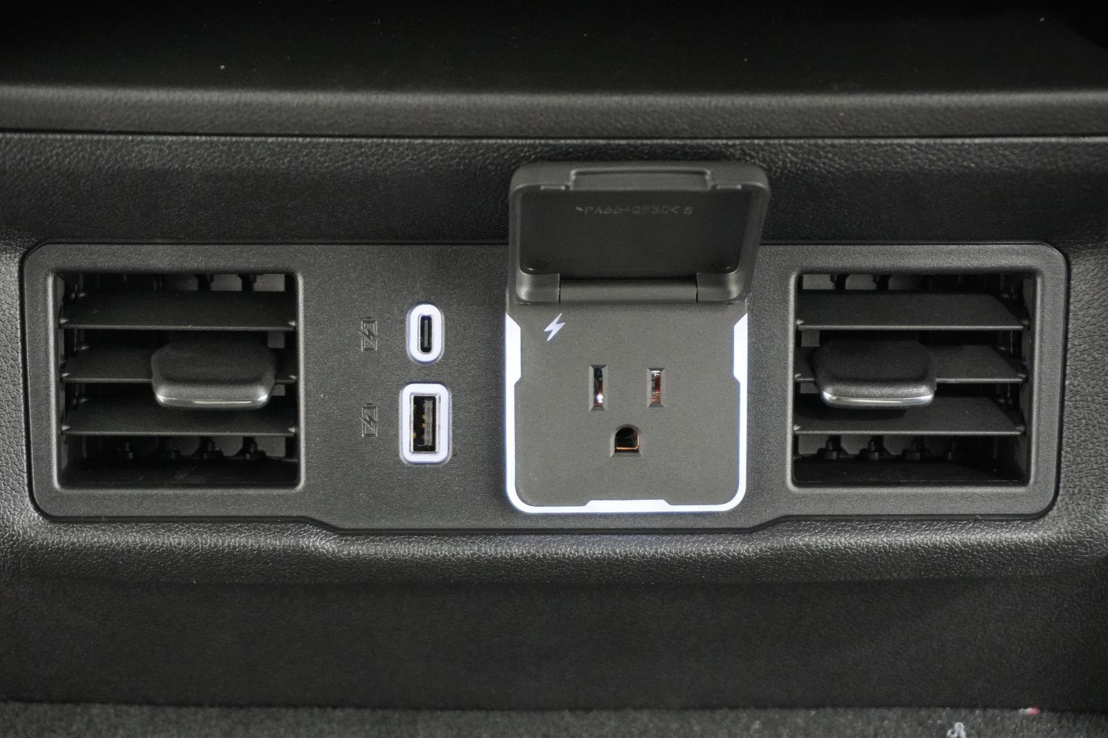 New 2026 Chevrolet Silverado 1500 LT w/ Texas Edition Plus AWD/4WD image 32