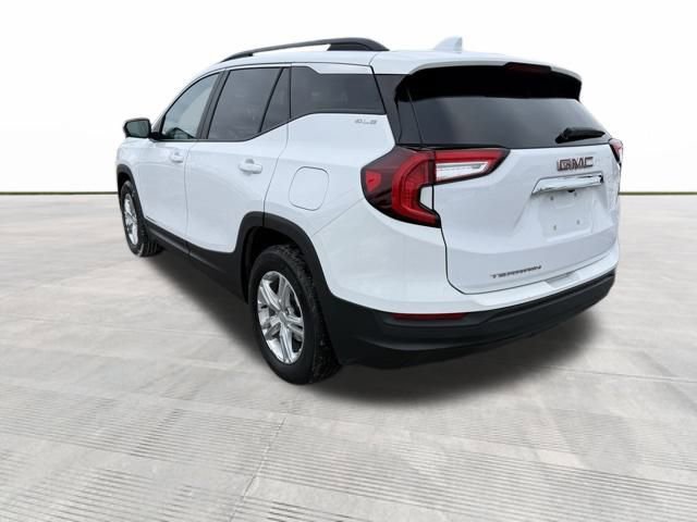 Used 2023 GMC Terrain SLE w/ Driver Convenience Package image 8