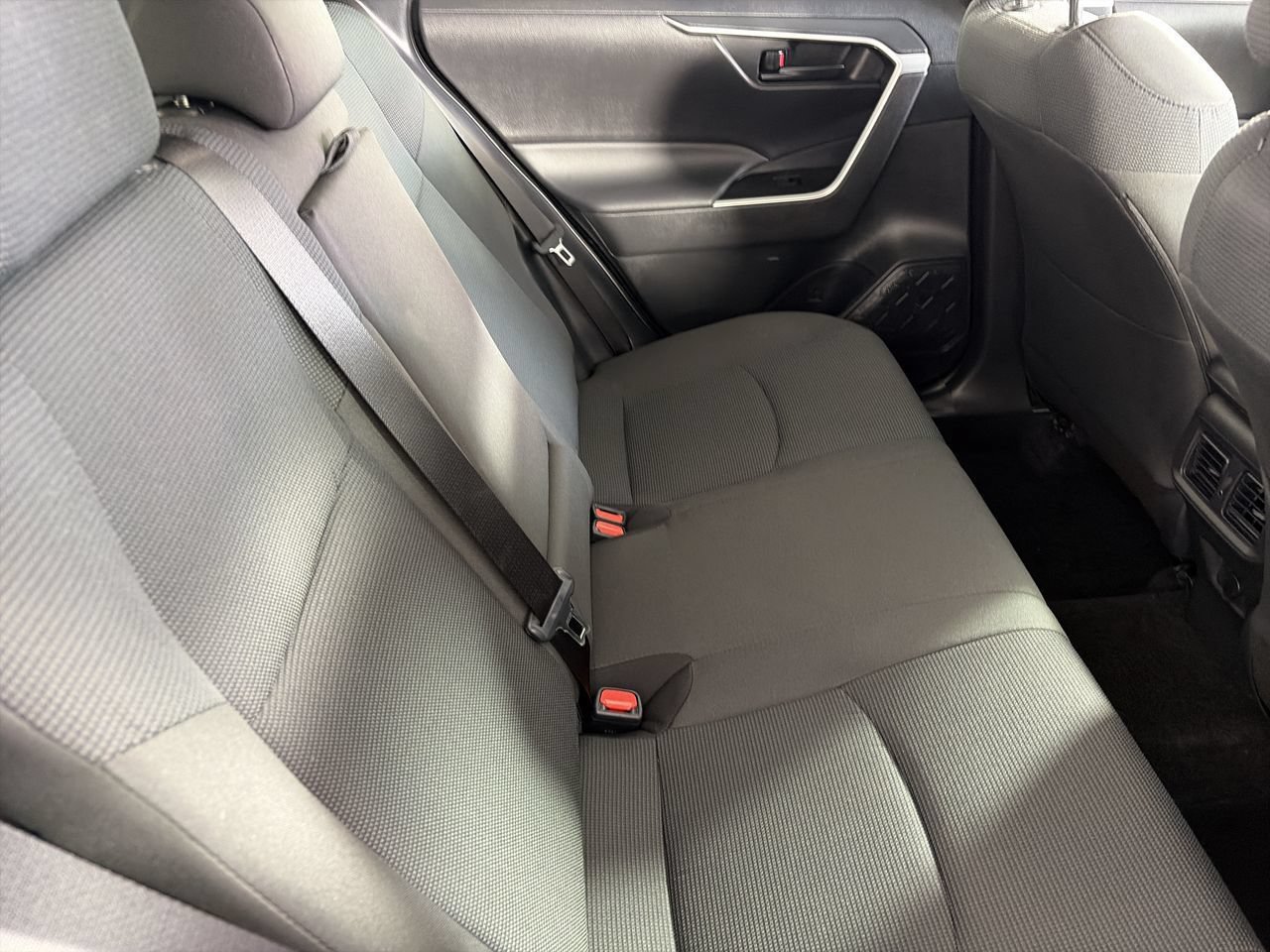 Used 2025 Toyota RAV4 LE AWD/4WD image 22