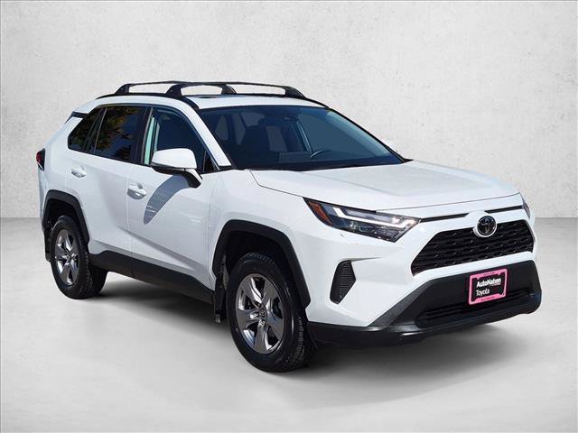 Used 2022 Toyota RAV4 XLE w/ Convenience Package FWD image 3