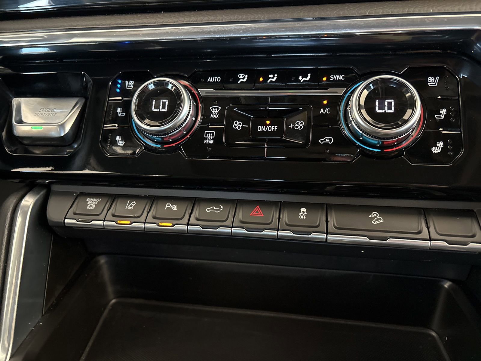 Certified 2024 GMC Sierra 2500 Denali w/ Denali Reserve Package image 27