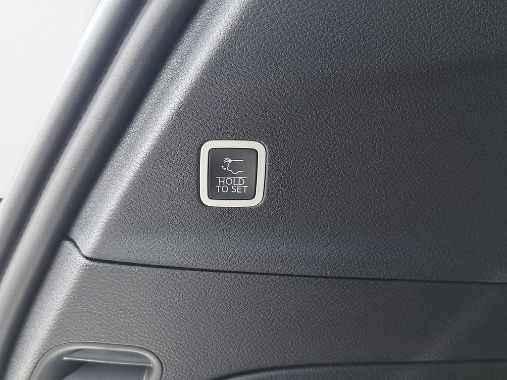 New 2027 Chrysler Pacifica Select AWD/4WD image 15